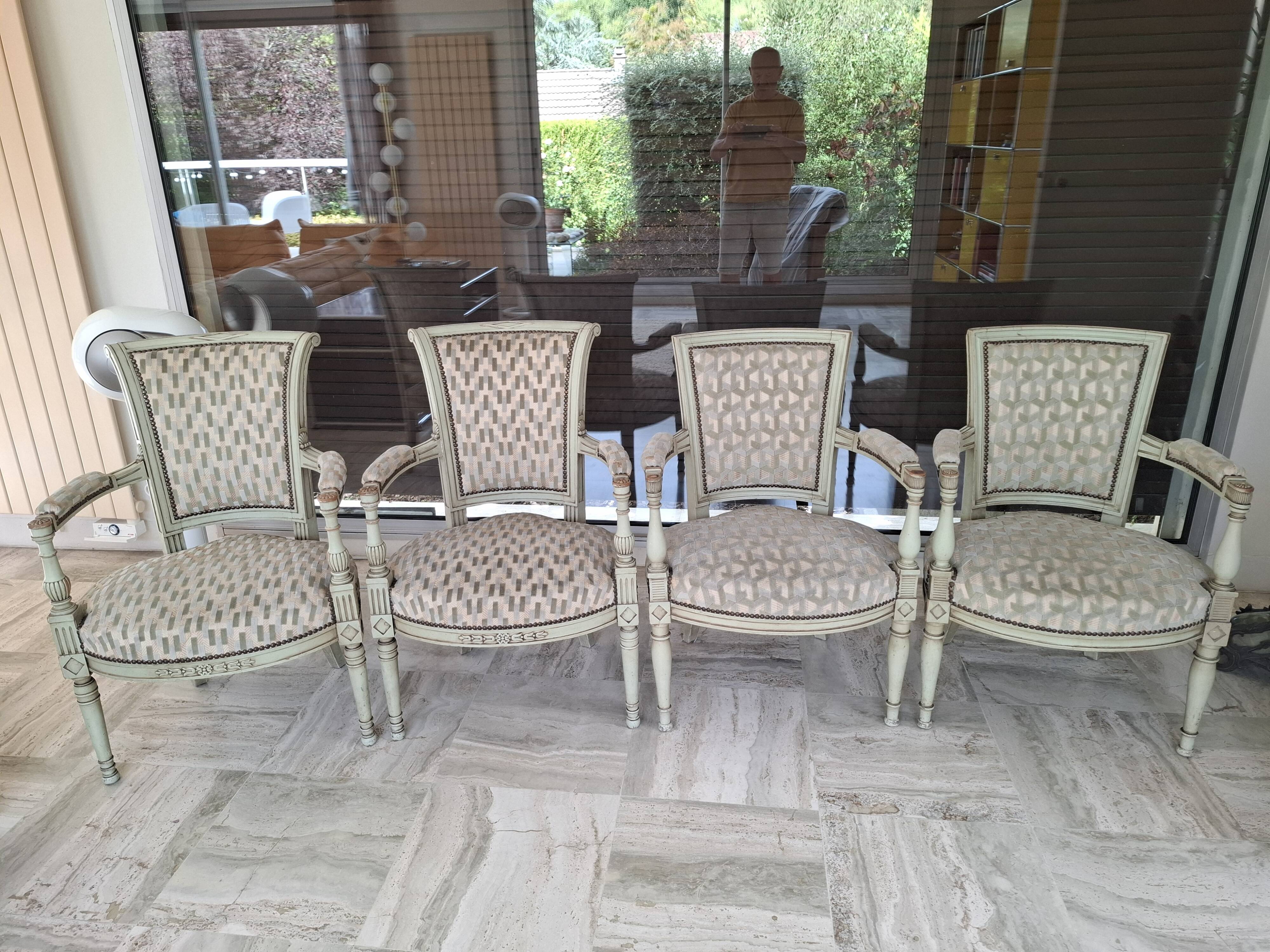 Set of 4 armchairs
