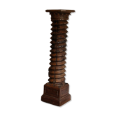 Mounted press screw column