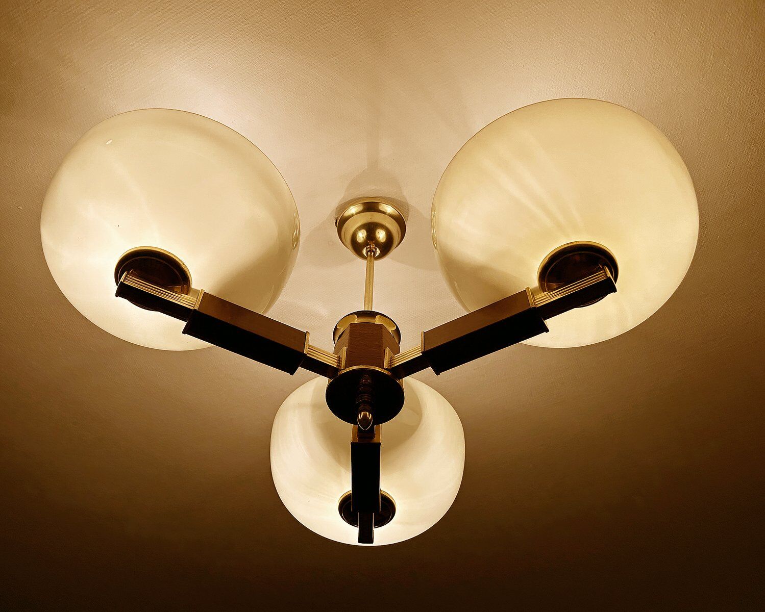 Large Art Deco pendant light in wood and glass, 1930s