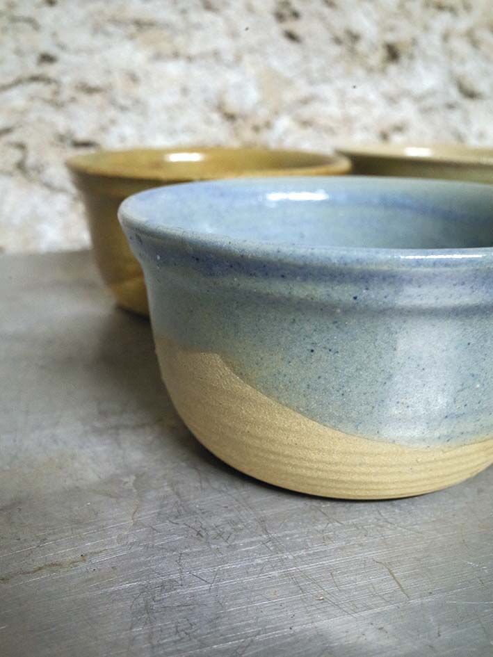 Set of 4 ramekins in semi-glazed sandstone, signed