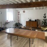 Extendable table designed by Alain Richard