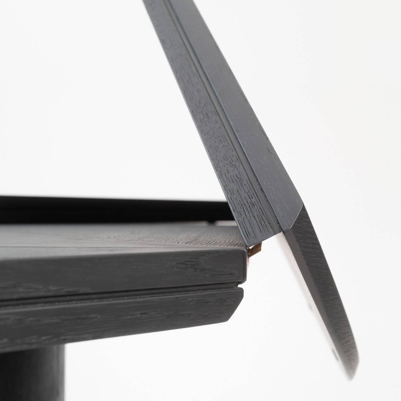 Table ronde/carrée en chêne noir