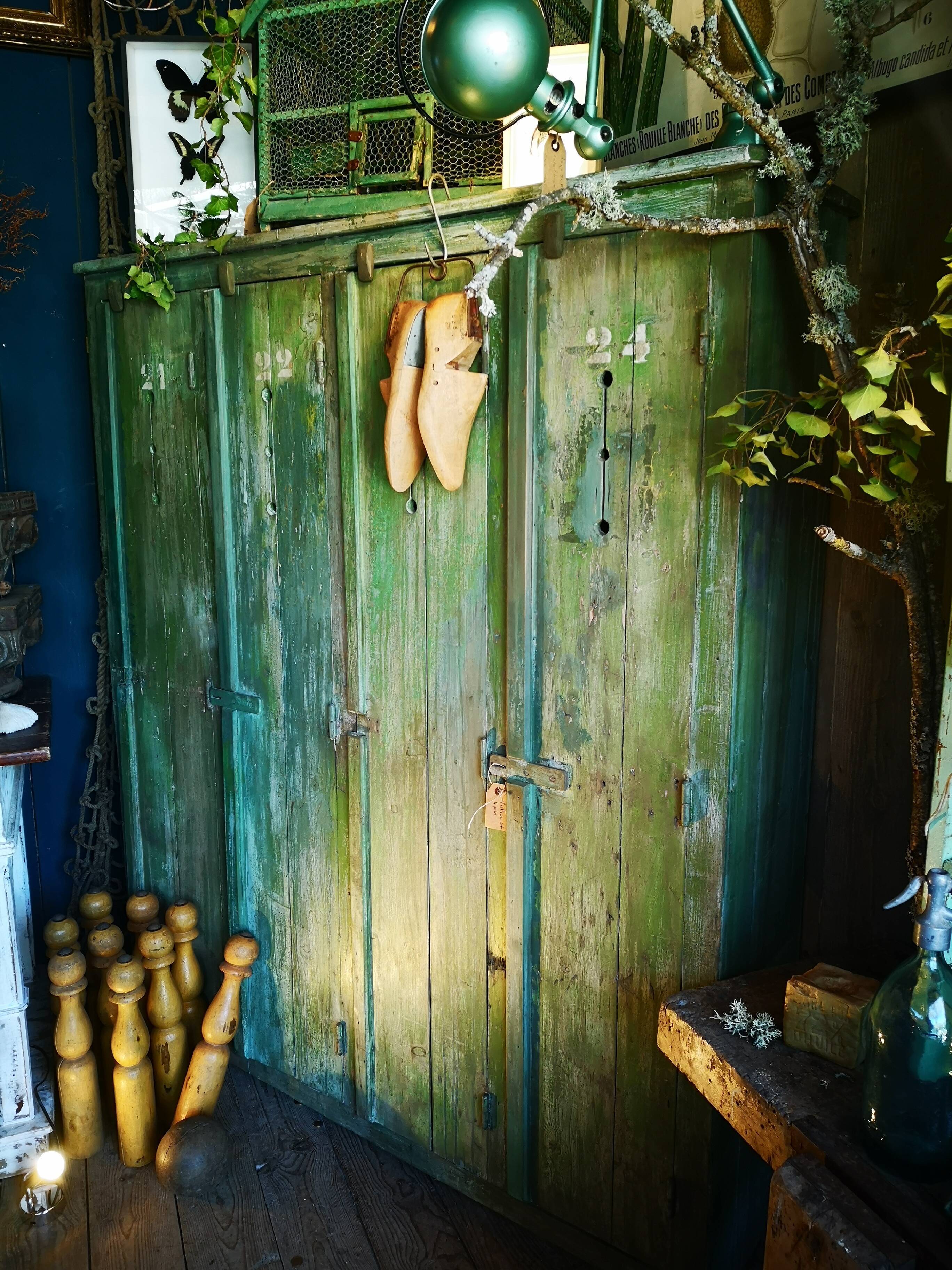 Vestiaire en bois vert