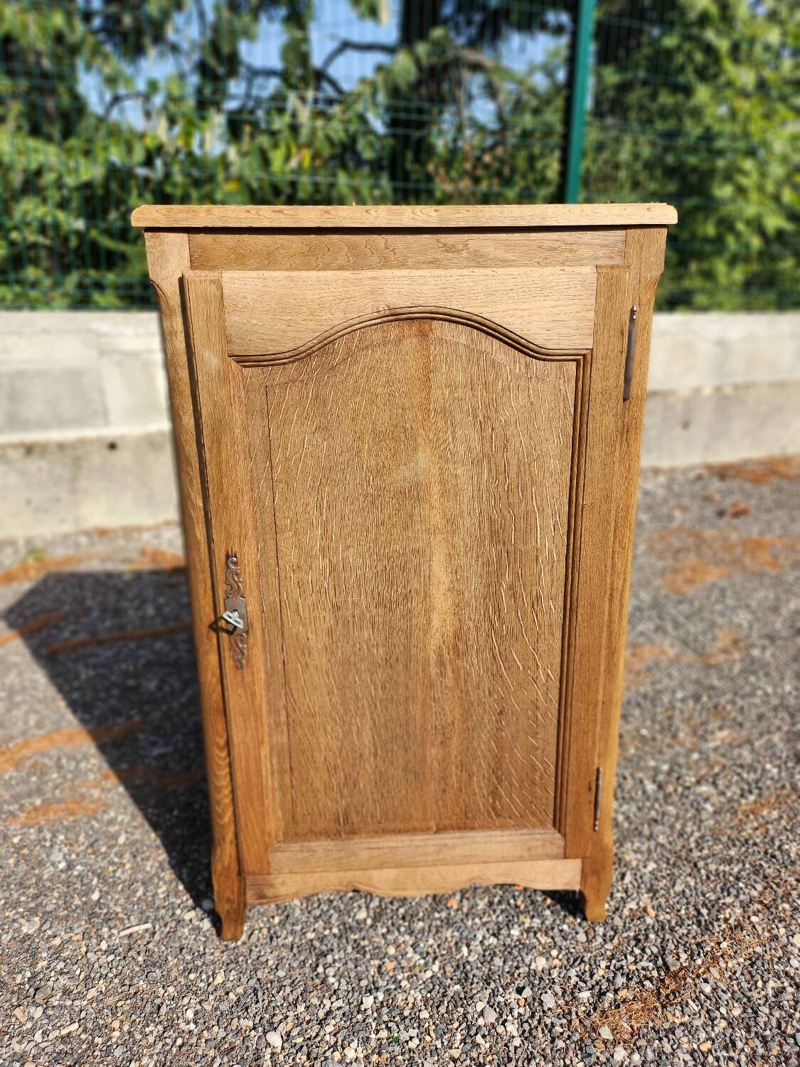 Old small vintage oak 1-door cabinet