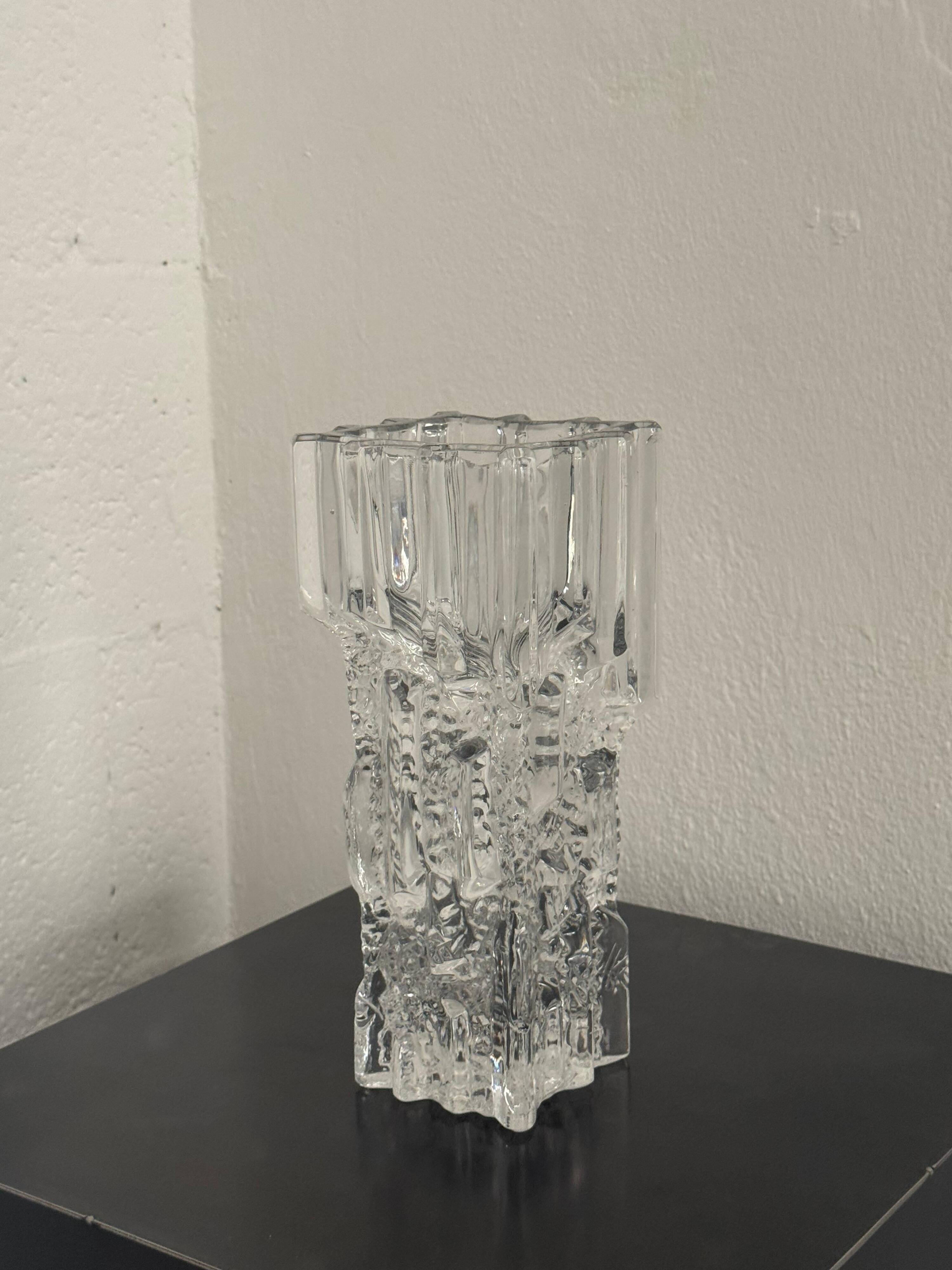 Big collectible vase with ice cube effect in glass from Limburg 1970