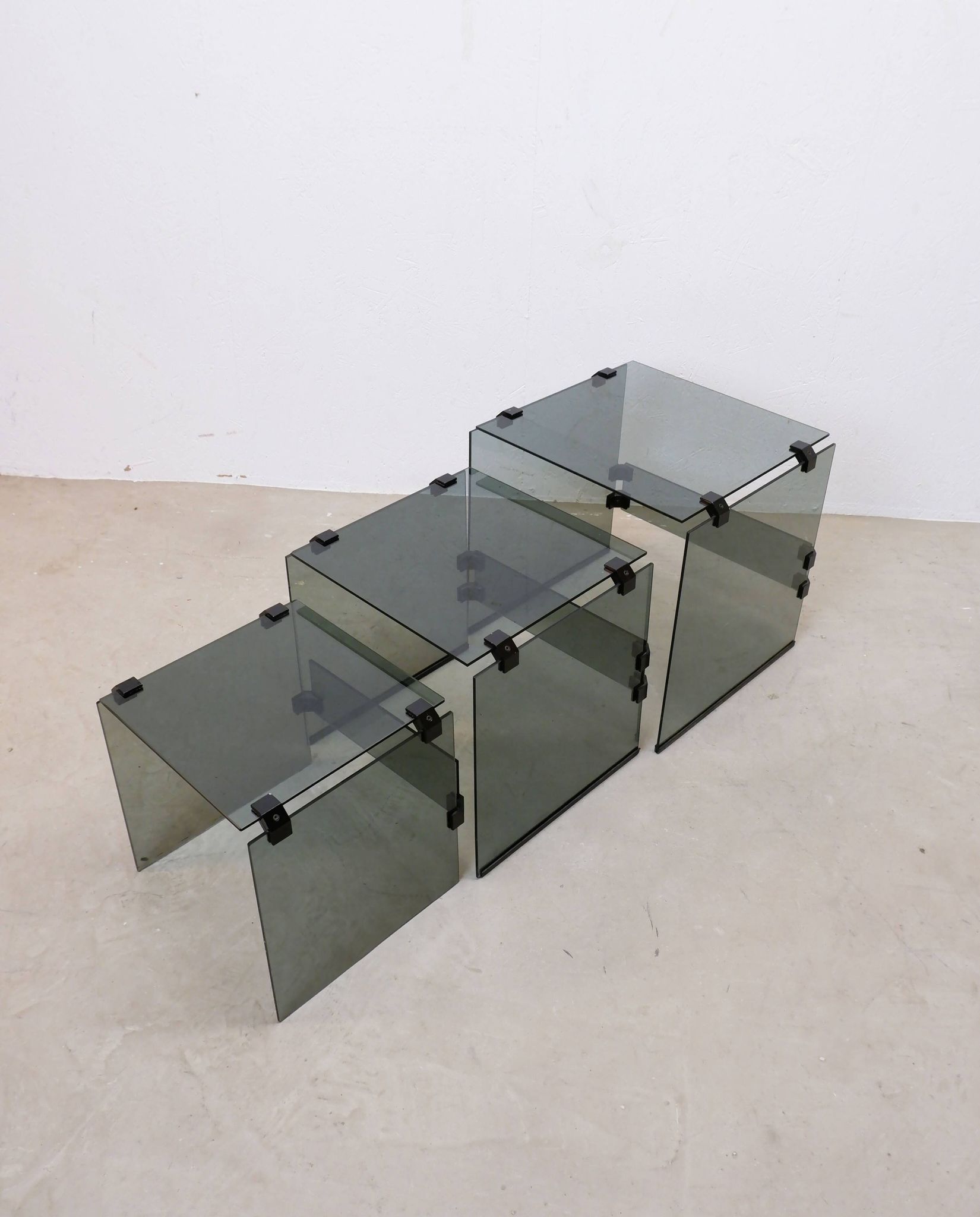 Pieterman Holland Glass-Units nesting tables