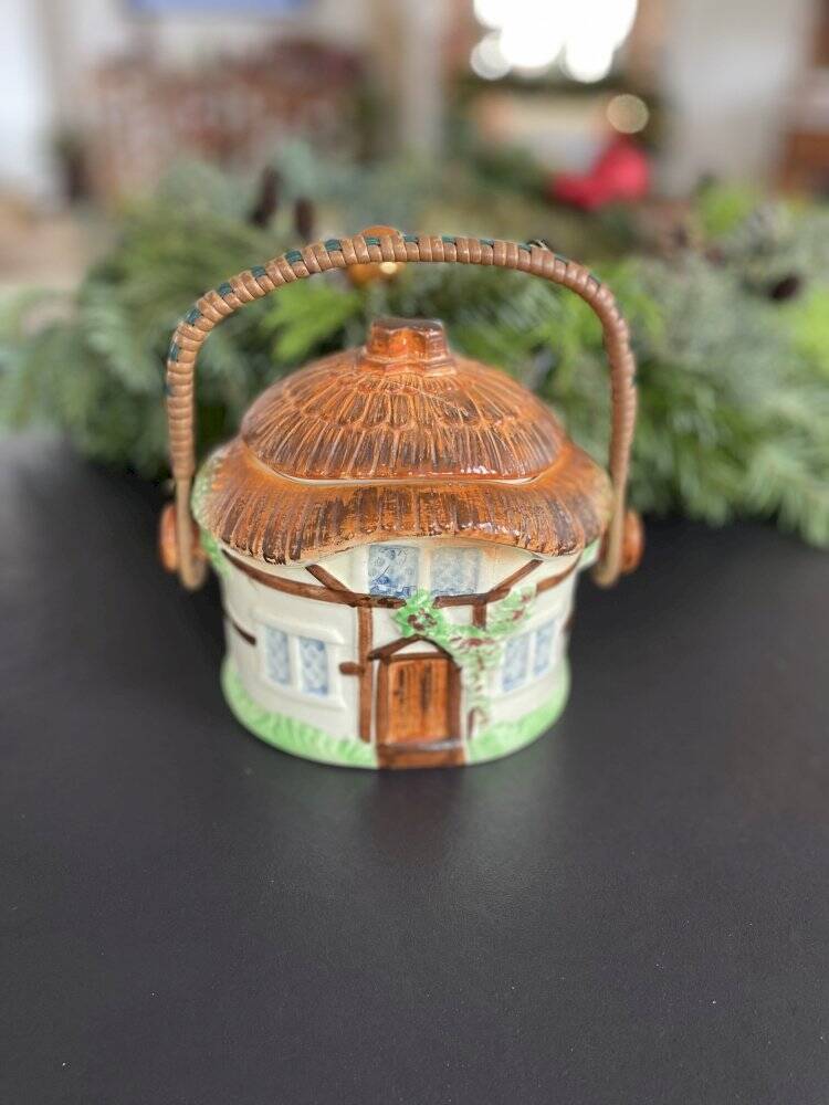 Biscuit (or tea) jar Burlington Ware England
