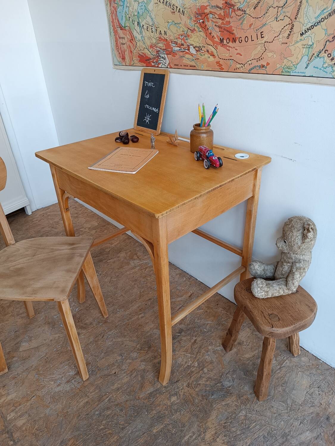 Baumann school desk