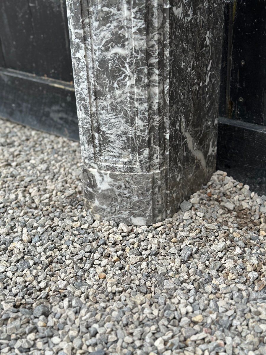 Louis XVI fireplace in gray marble Saint Anne, eighteenth century