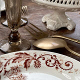 6 old plates in iron earth.