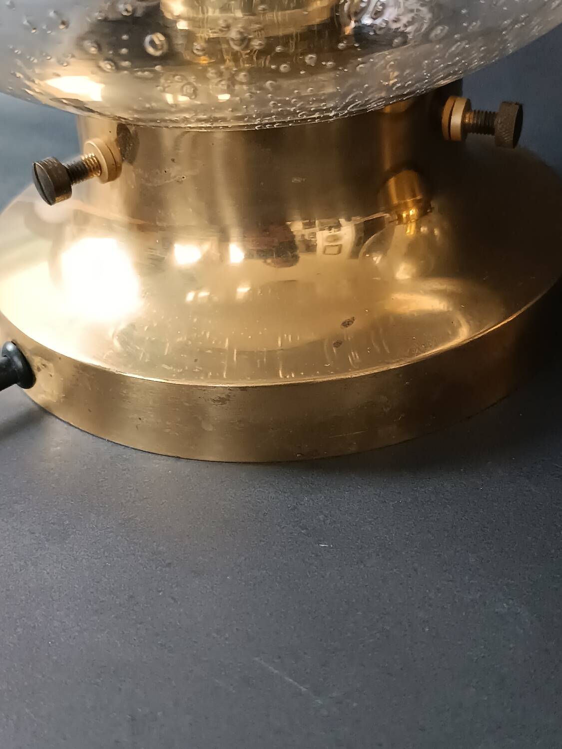 2 lampes de table globes bullés et laiton Limburg 1970