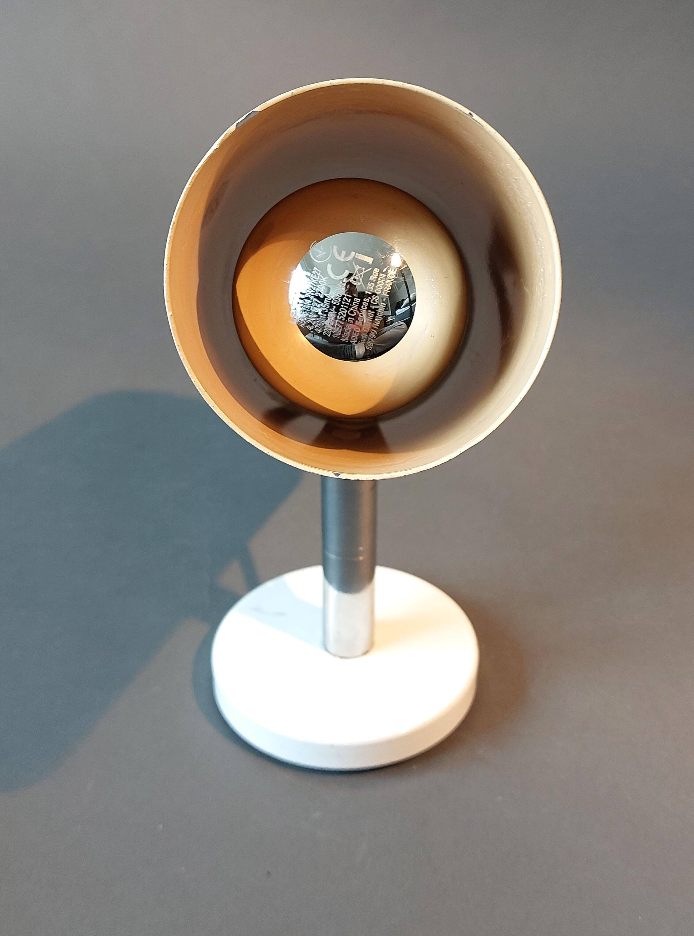 Modernist adjustable wall light 1960 beige lacquered.