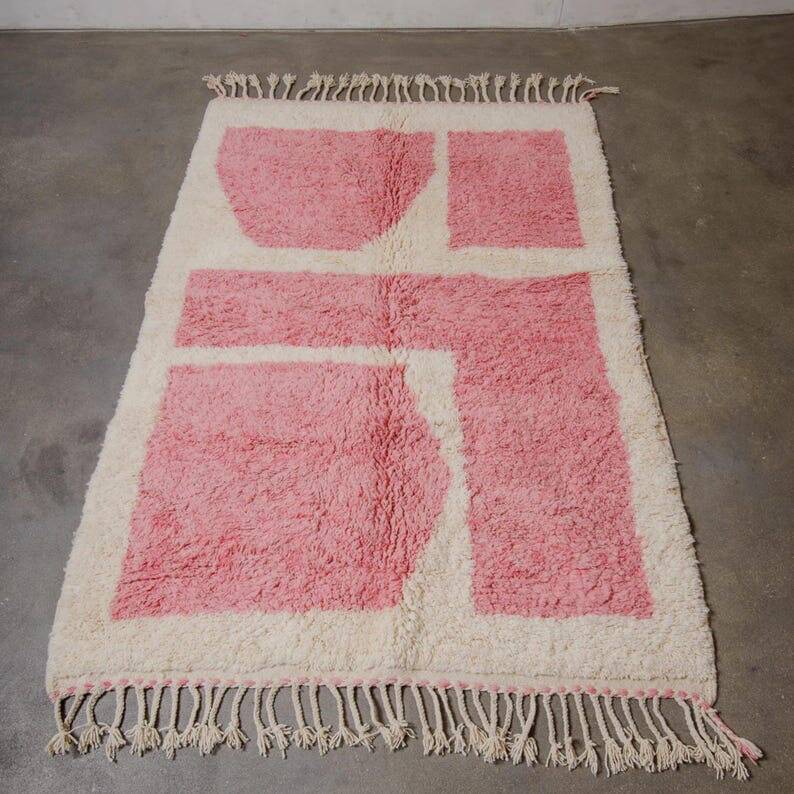 Handmade pink rug for your space, size 150 x 250 cm