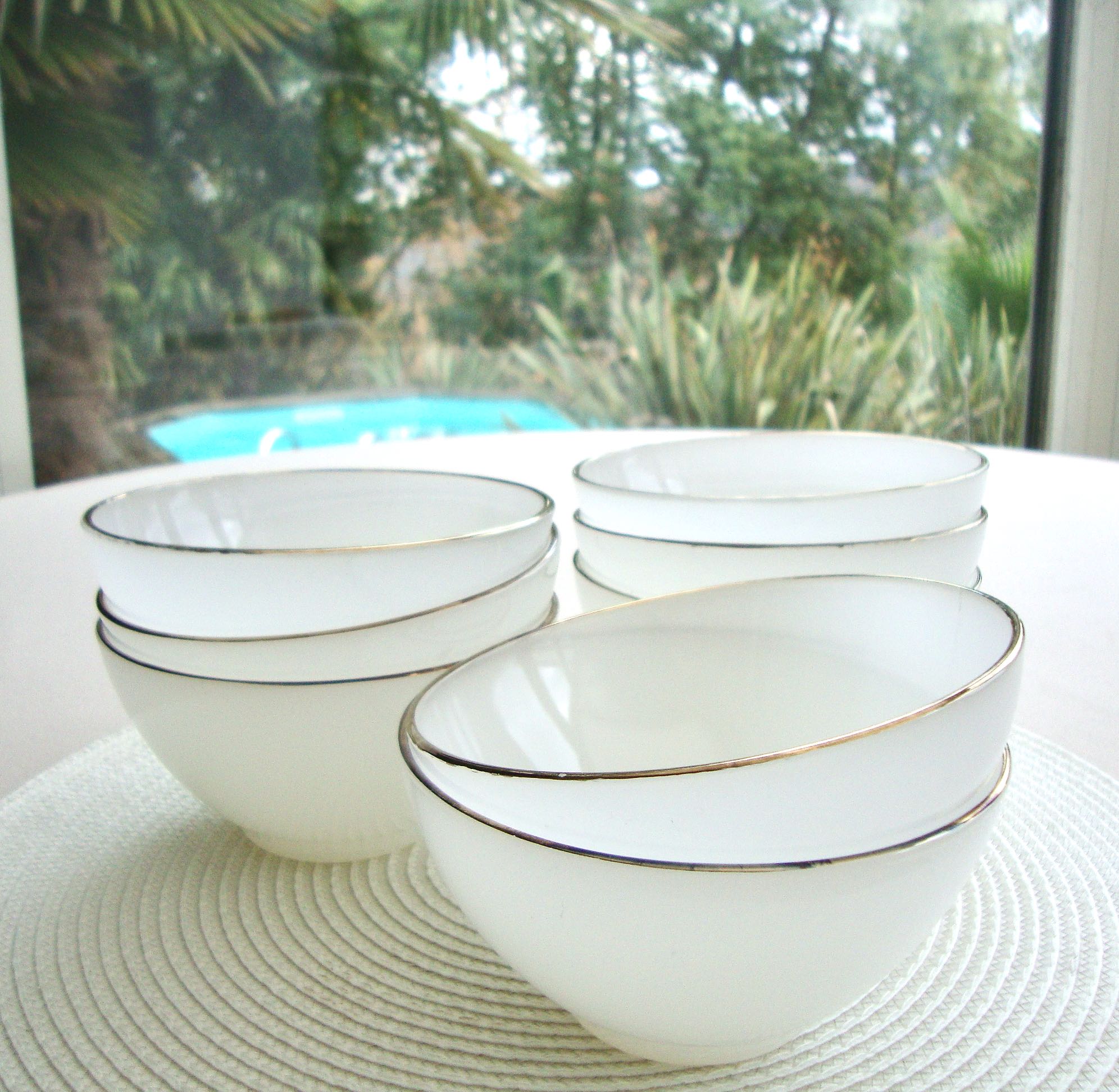 6 vintage 70s bowls