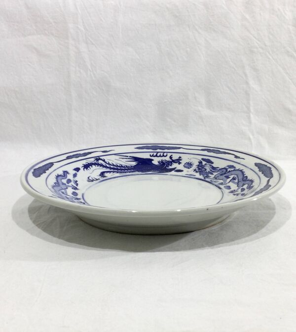 Grand plat en porcelaine de Chine