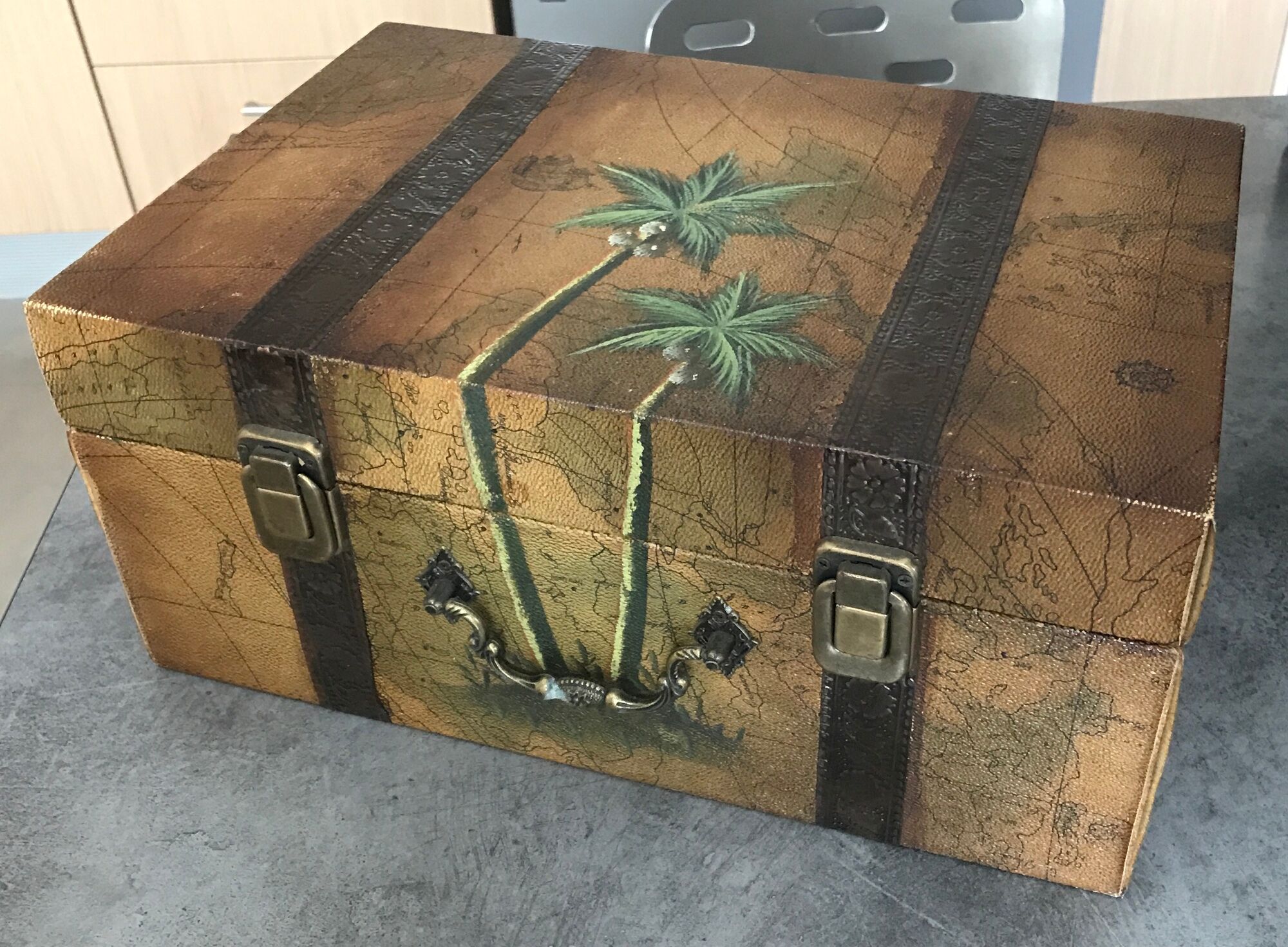 Vintage chest hand painted robinson treasure of the galleon
