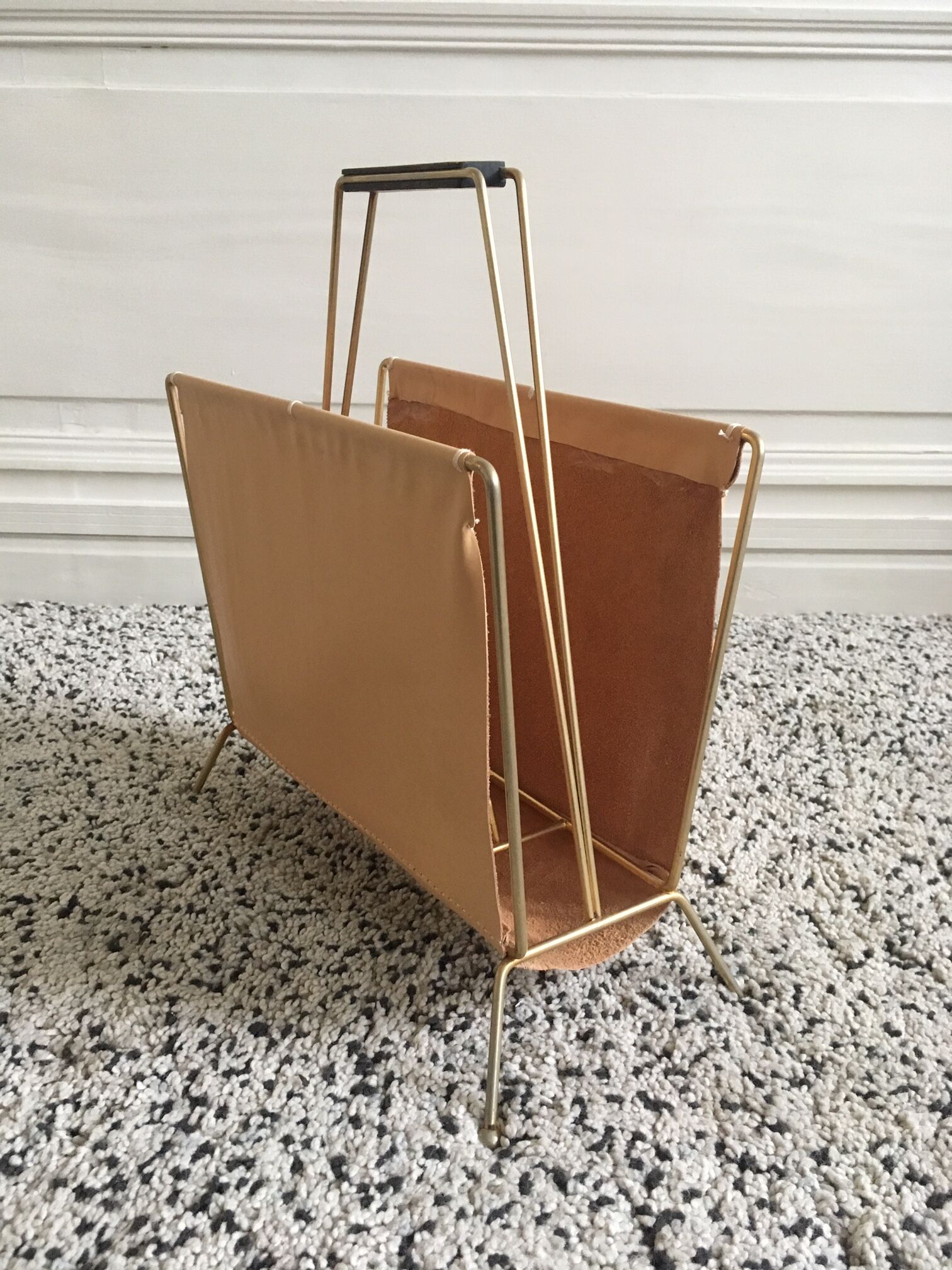 Magazine rack leather "nude"