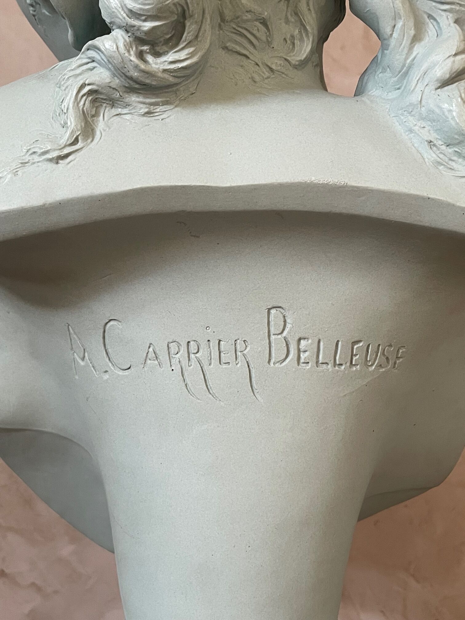 Bust Carrier-belleuse