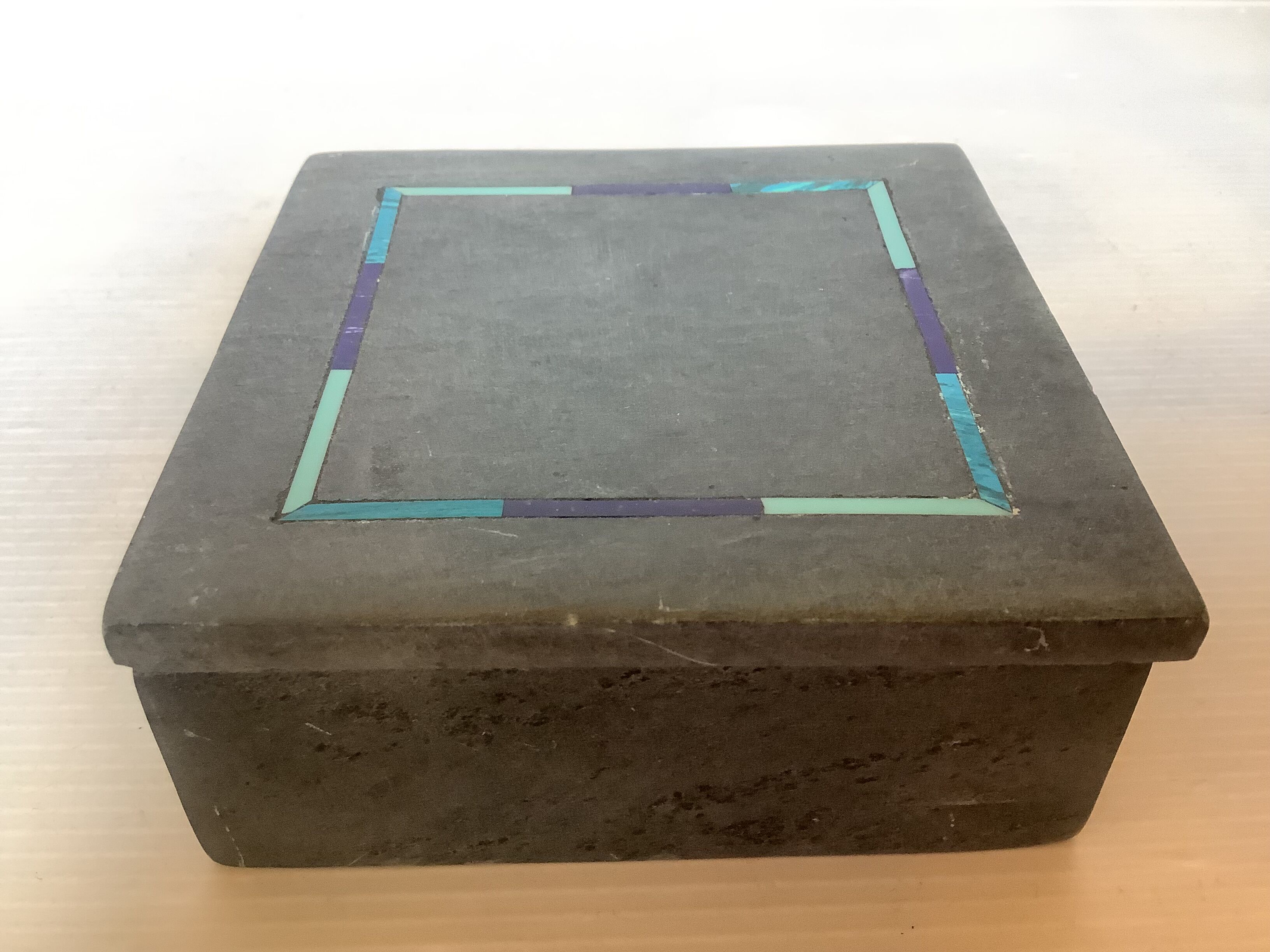 Grey and blue ring holder tray