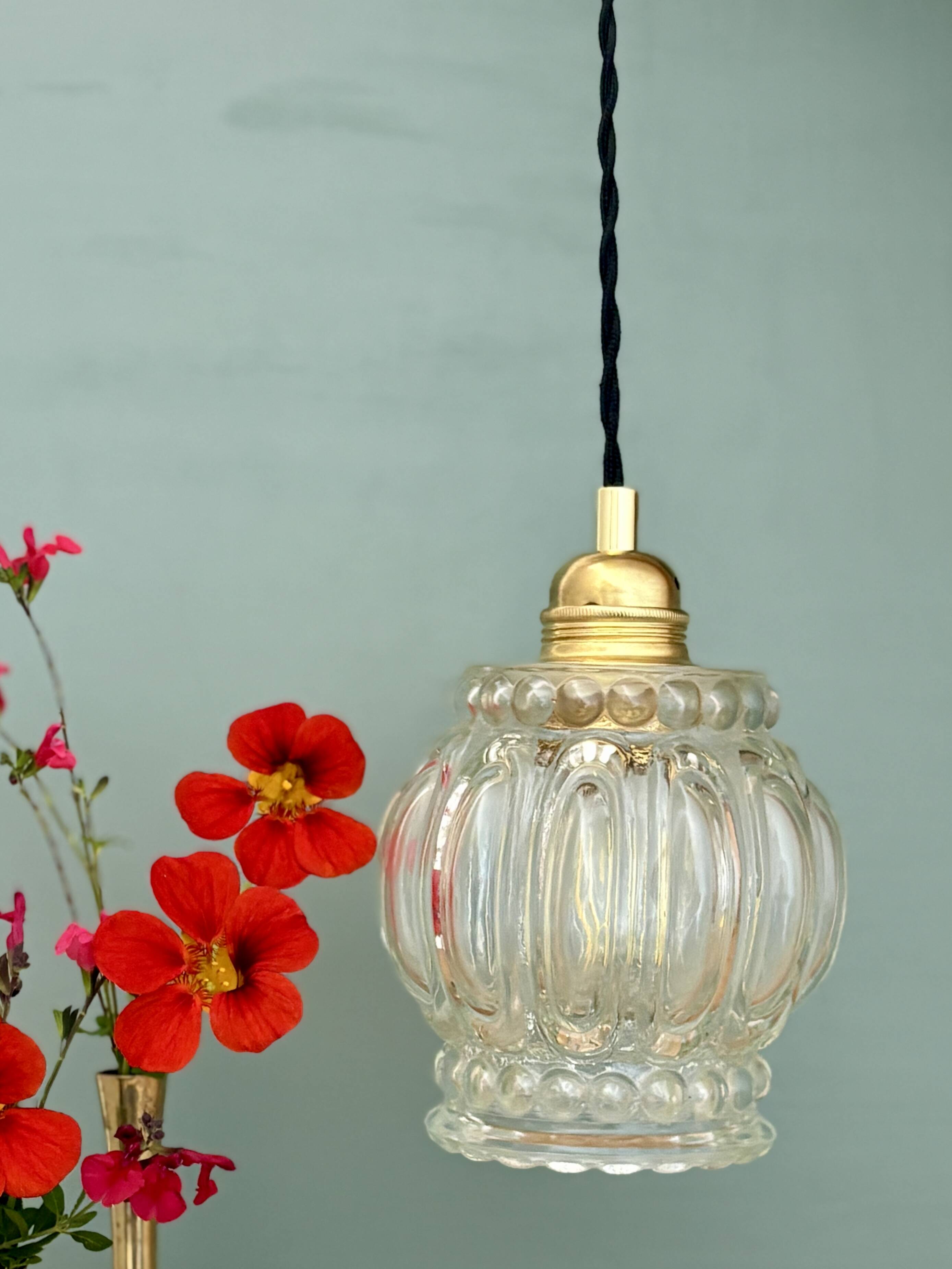 Suspension globe vintage en verre