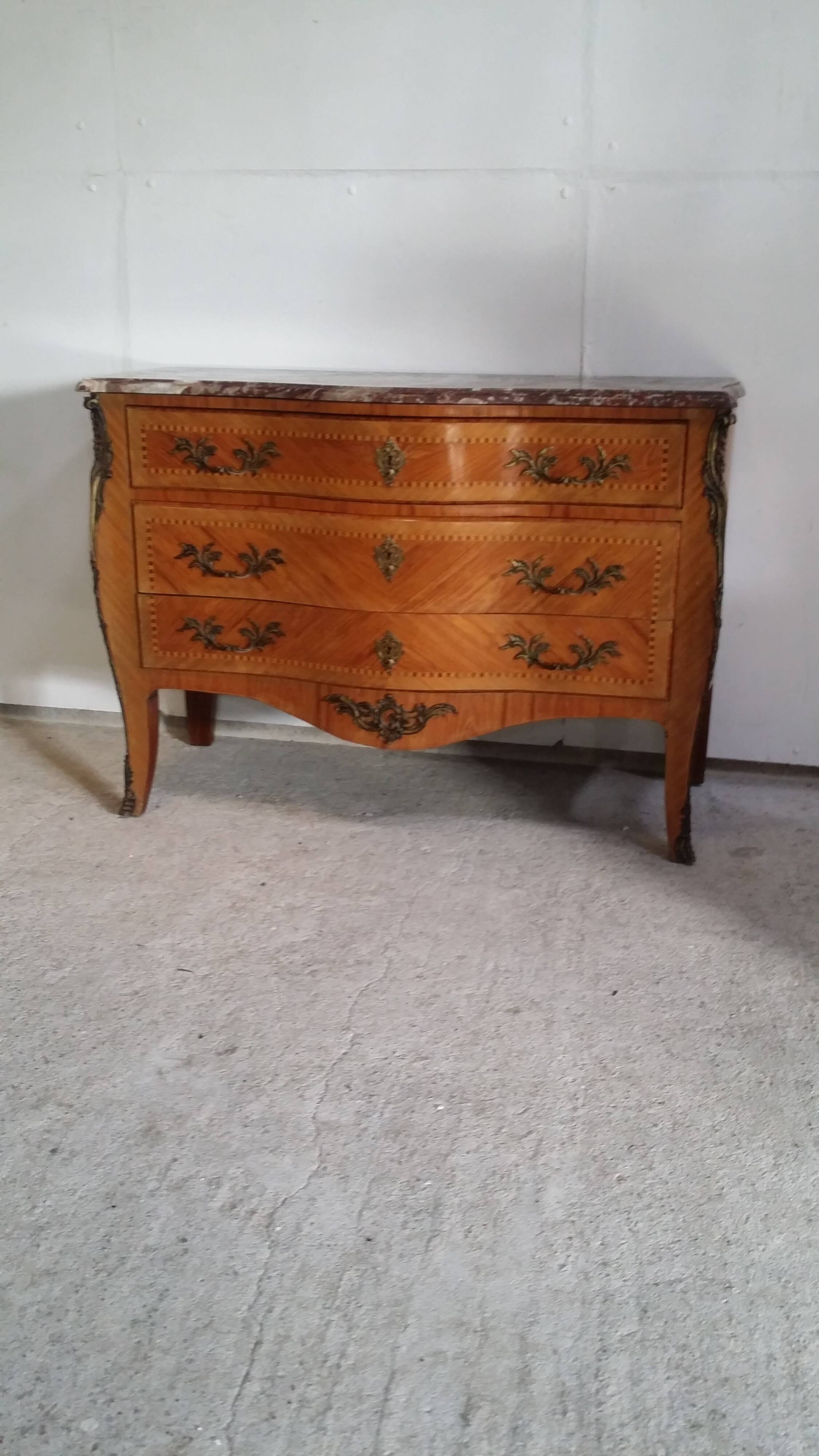 Louis XV chest of drawers