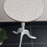 Vintage tripod pedestal table