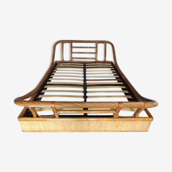 Double rattan bed and his pair of bedsides