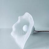 Flower suspension in glass paste