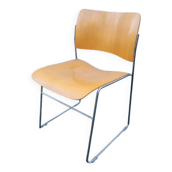Chaise David Rowland 40/4 en bois