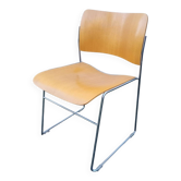 Chaise David Rowland 40/4 en bois