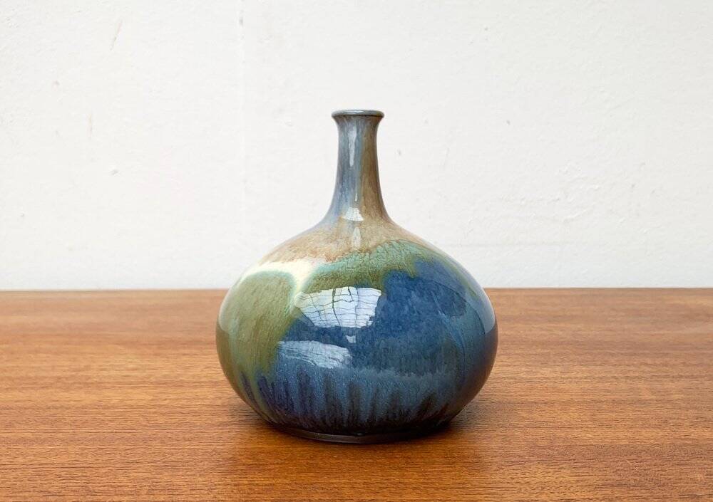 Mid-century German studio pottery vase by Janne Reckert-Cordua, 1960s.