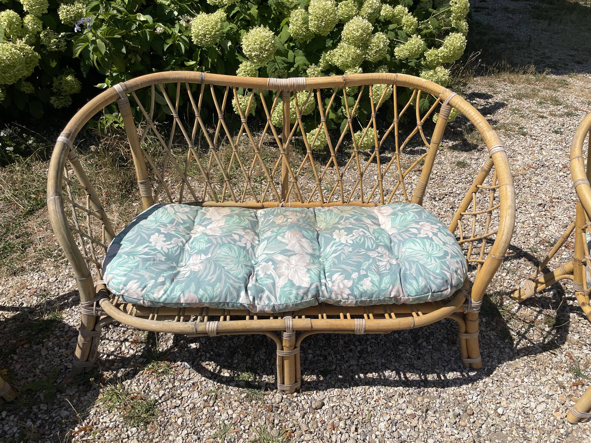 Rattan lounge