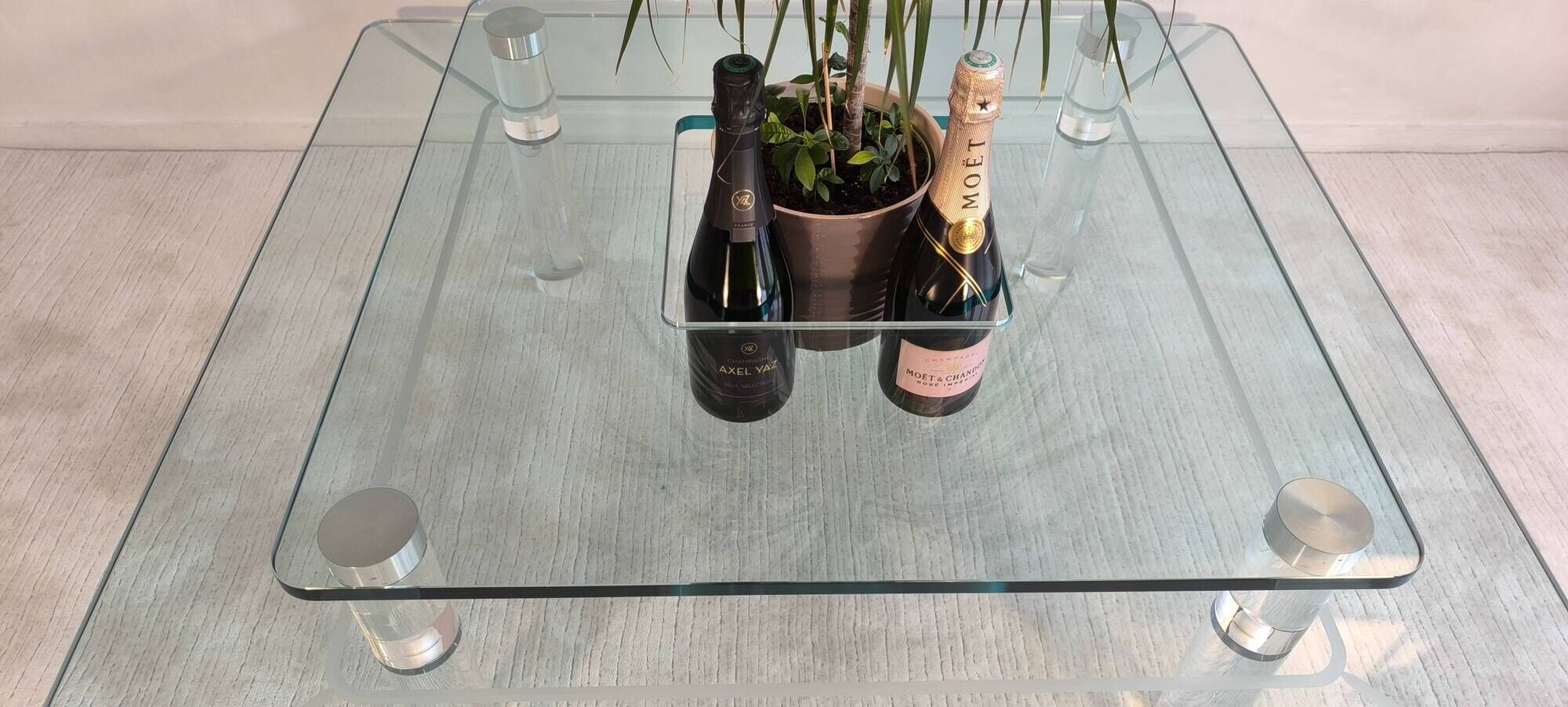 Marais international mtb110 - exceptional coffee table in altuglas & glass