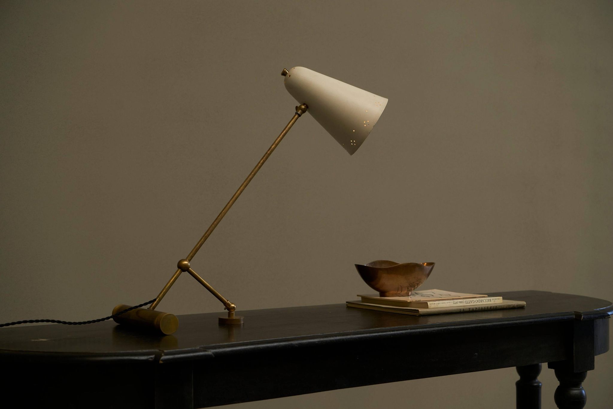 Lampe de table Mid Century réglable abat-jour perforé années 1950