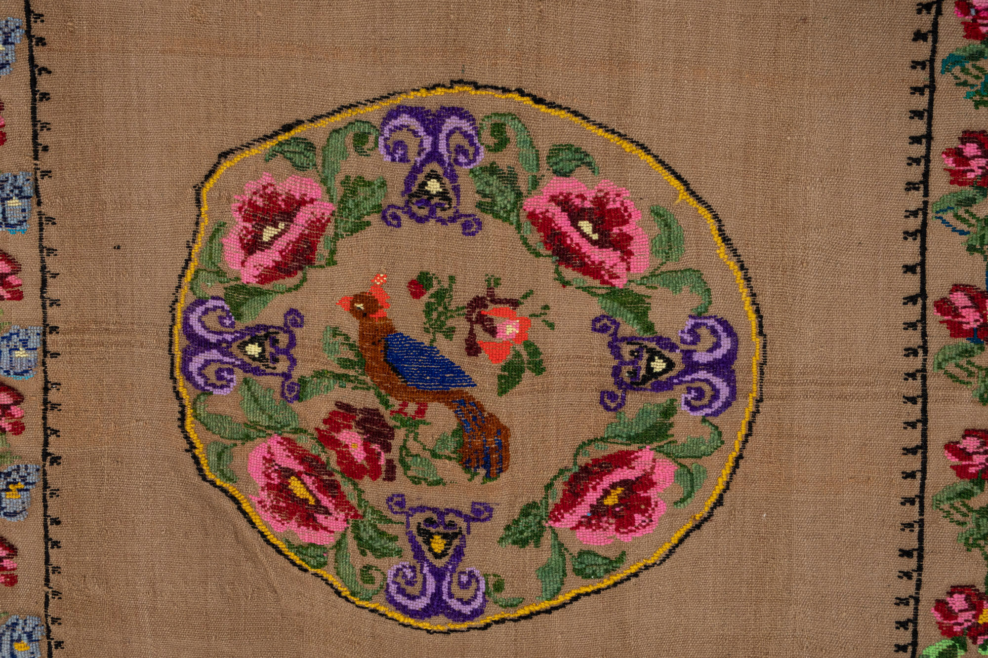 Turkish Aubusson Kilim Rug With Floral and Animal Pattern 100 x 167 cm