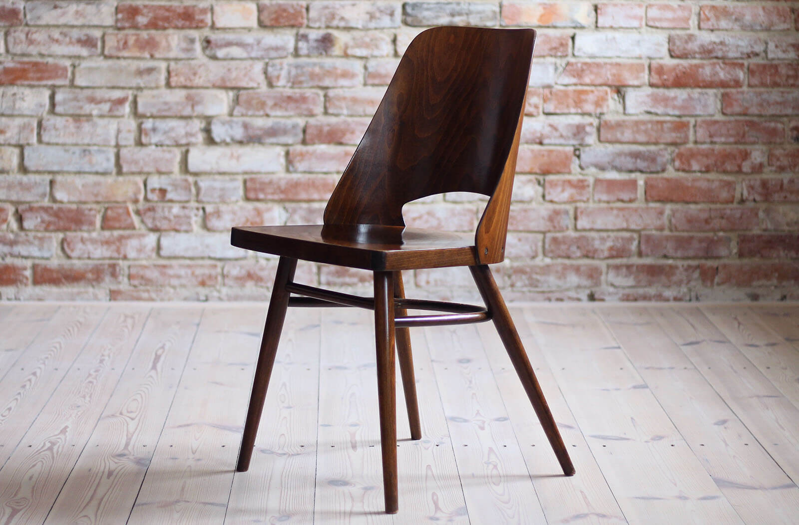 Set of 4 Dining Chairs by Radomir Hofman for TON, Model 514, Beech Veneer