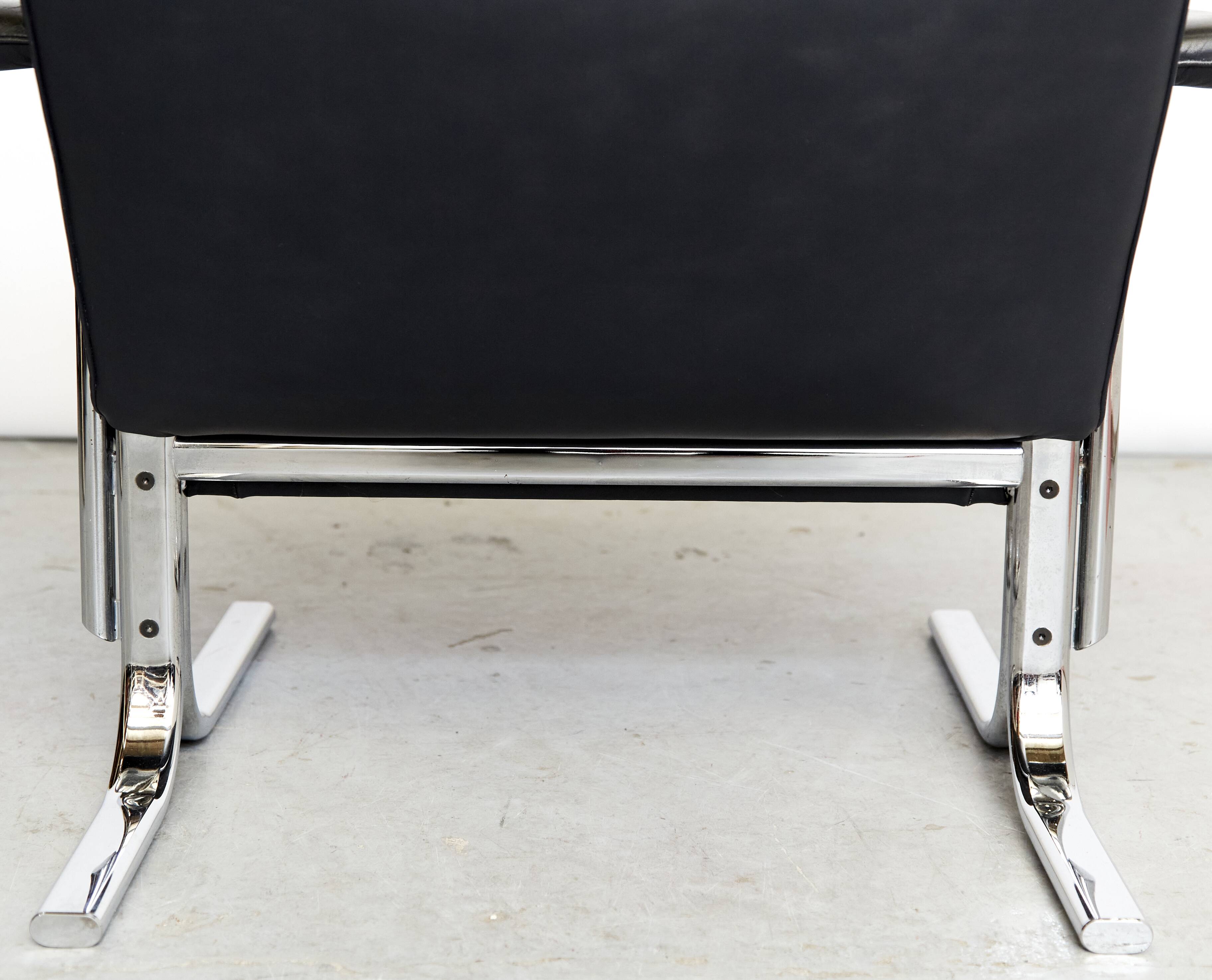 De Sede Lounge Chair & Ottoman DS-2030 de Hans Eichenberger