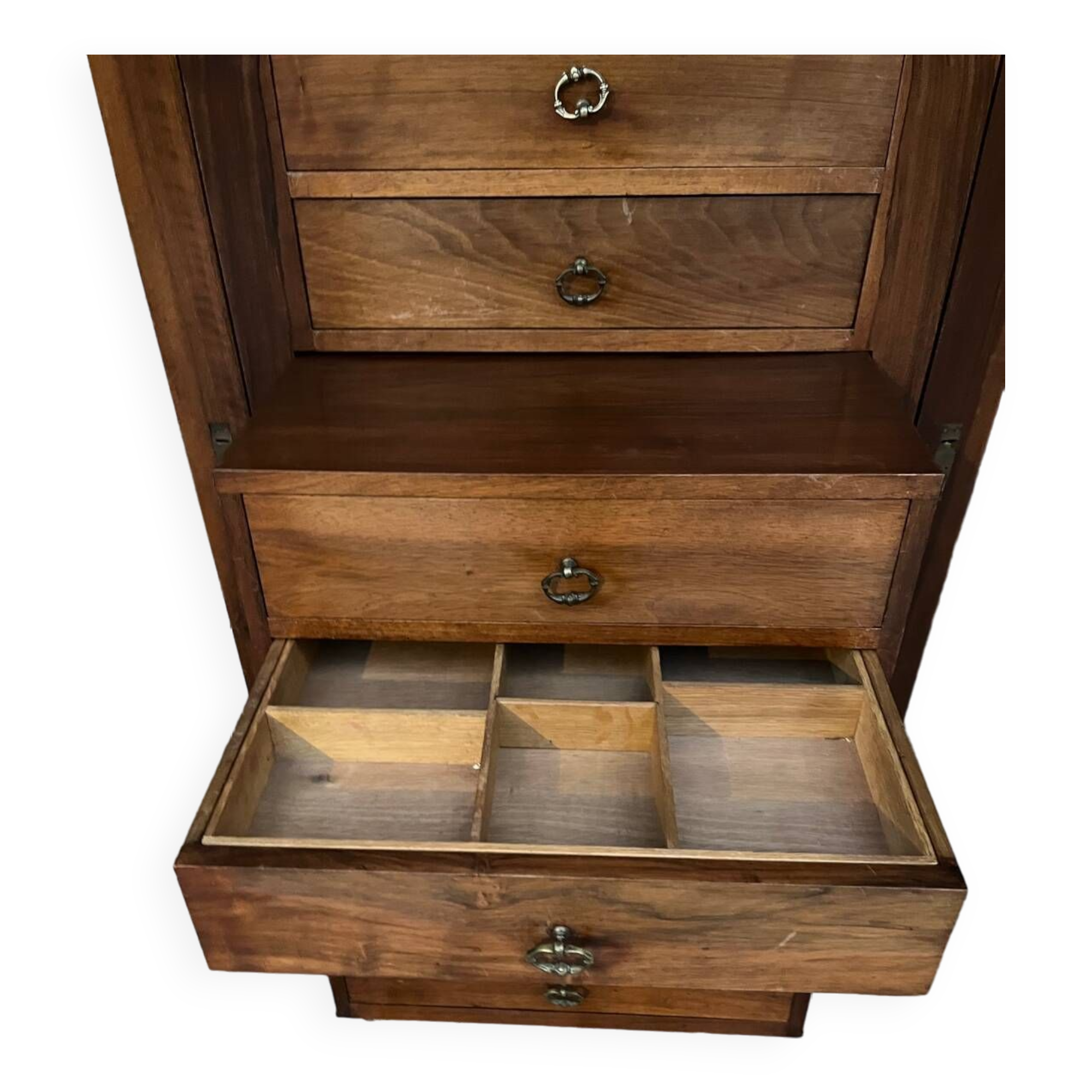 Round dish in fine Limoges porcelain