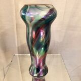 Multilayer glass vase with irised reflections