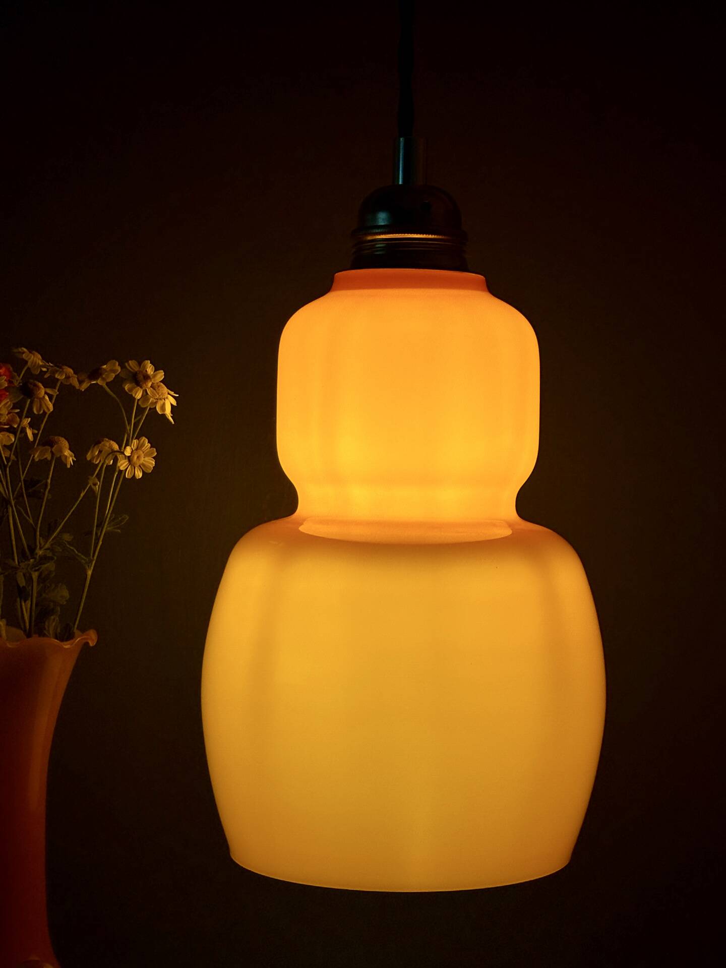 Suspension globe vintage en opaline orange