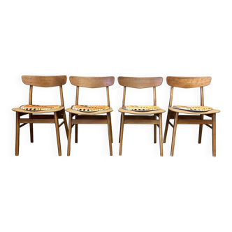 Suite de 4 chaises design scandinave 1950.