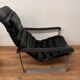 Fauteuil Pulkka par  Ilmaria Lappalainen et son pouf