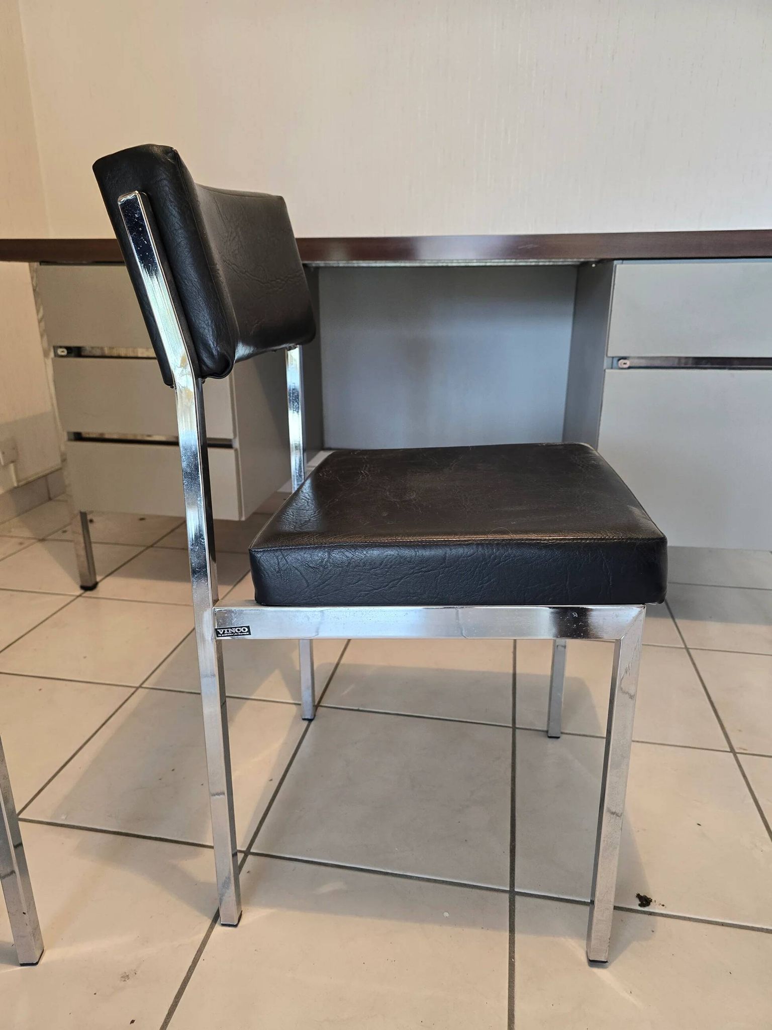Pair of vintage VINCO chairs in chrome metal and black faux leather.