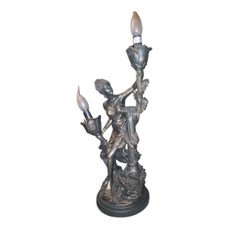 Statue lamp