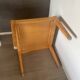 table d'appoint vintage en bois clair style Séverin Hansen