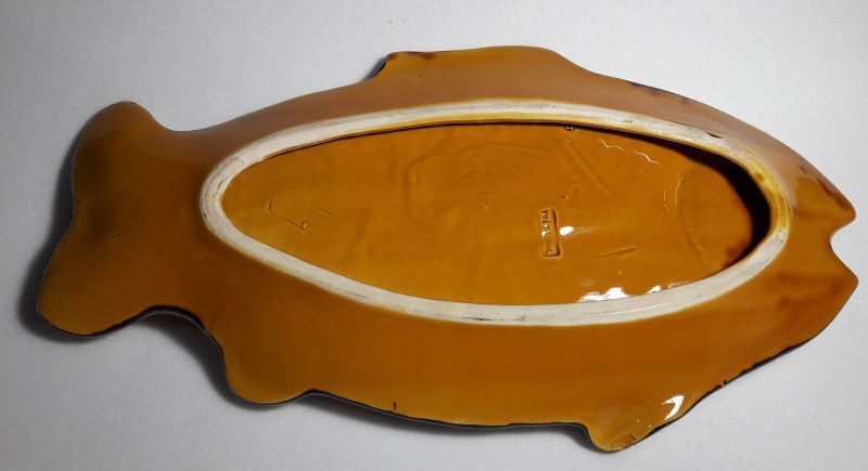 Zoomorphic fish plate Poet Laval