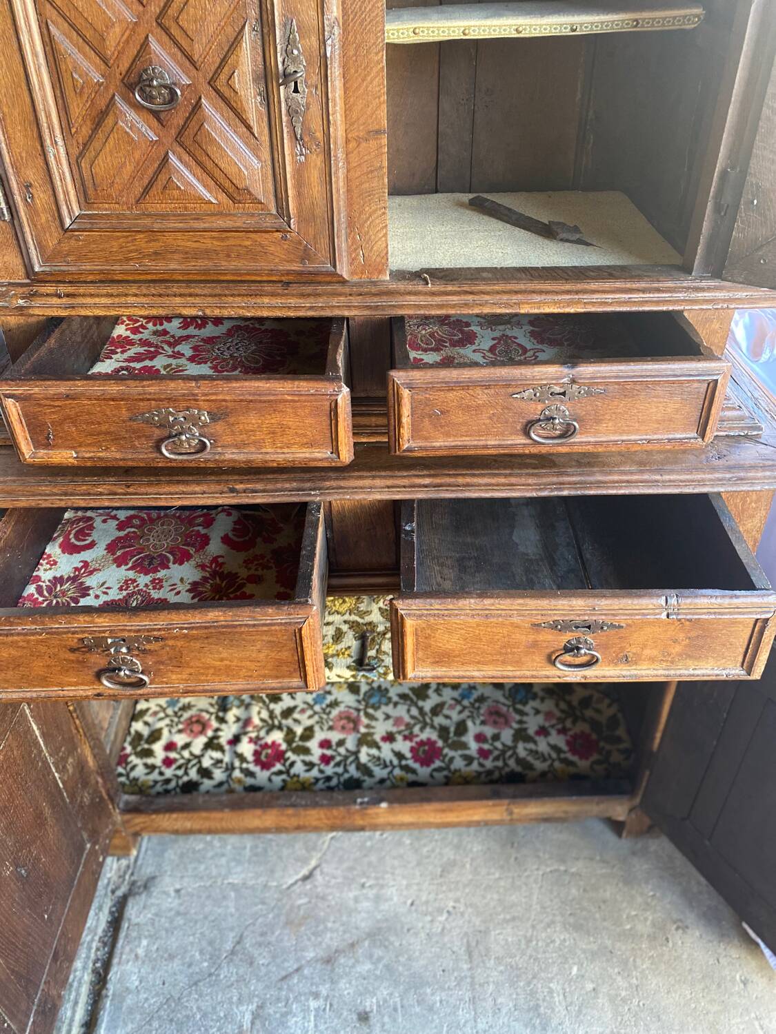 Louis XIII period buffet