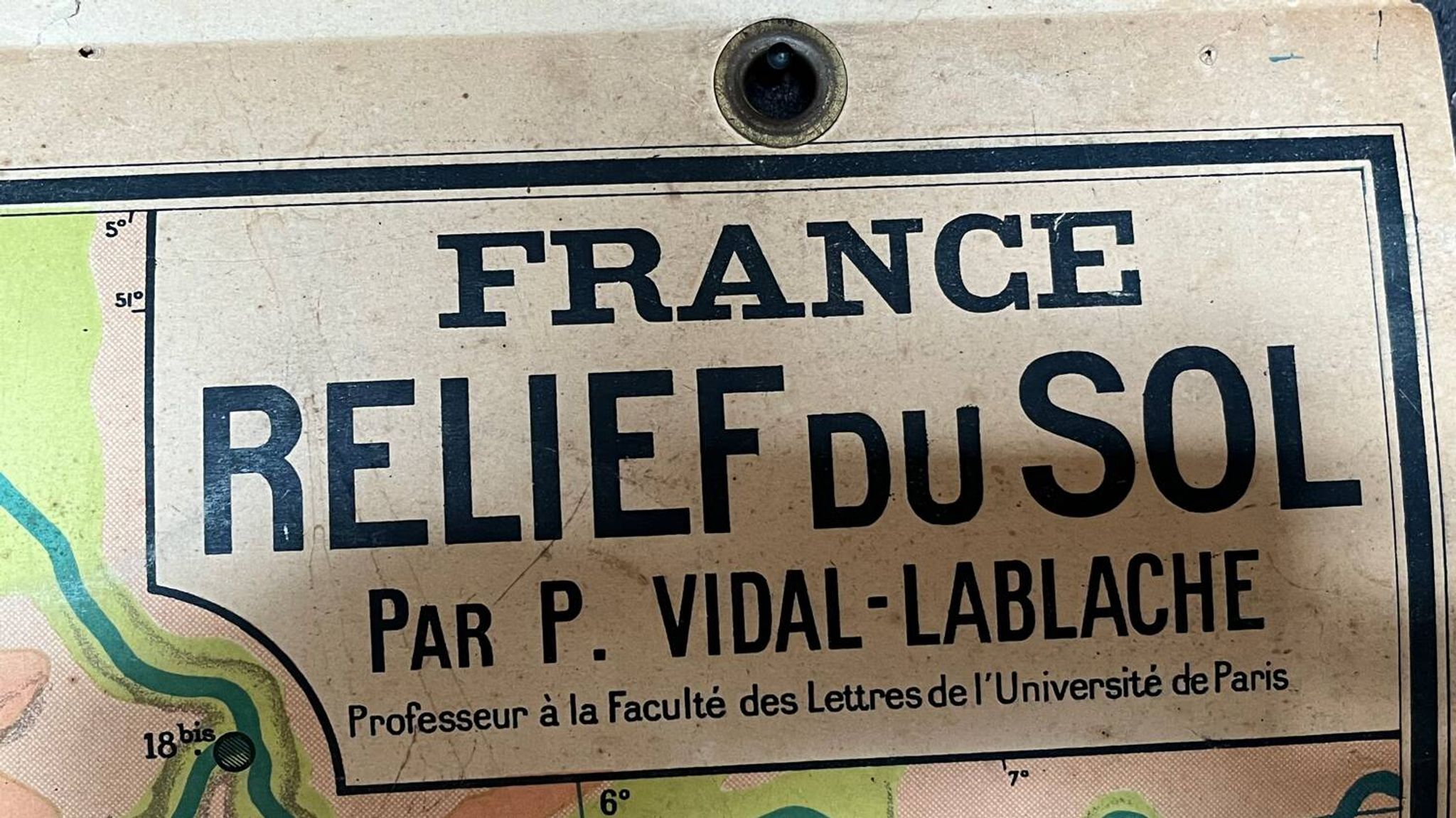 Ancienne carte de France scolaire en carton