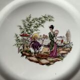 6 assiettes en porcelaine fine