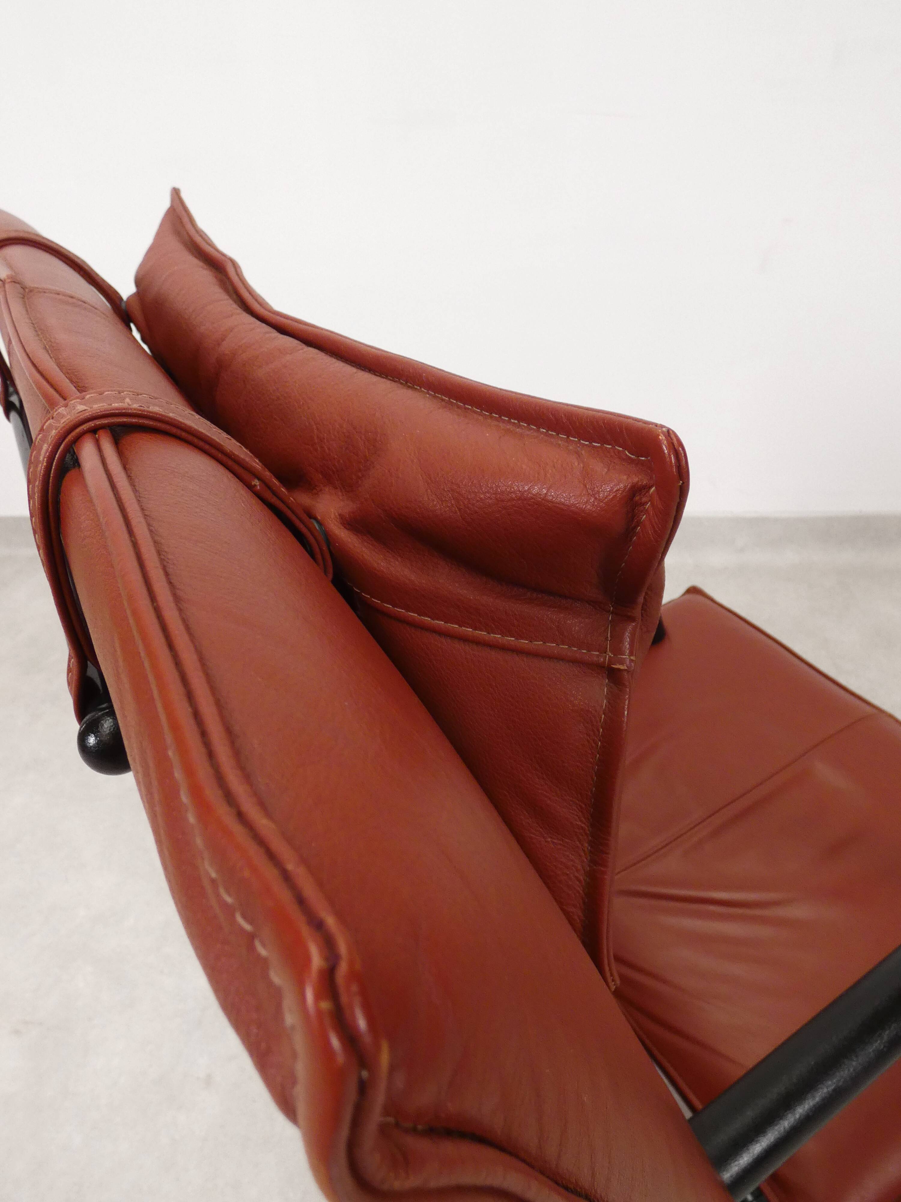 T-Line lounge chair - Arflex